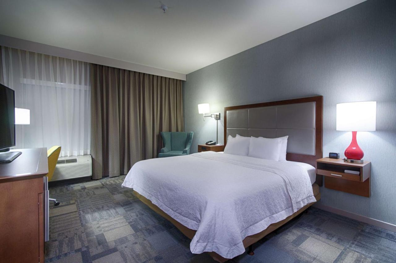King Room - Disability Access/Non-Smoking at Hampton Inn Salina
