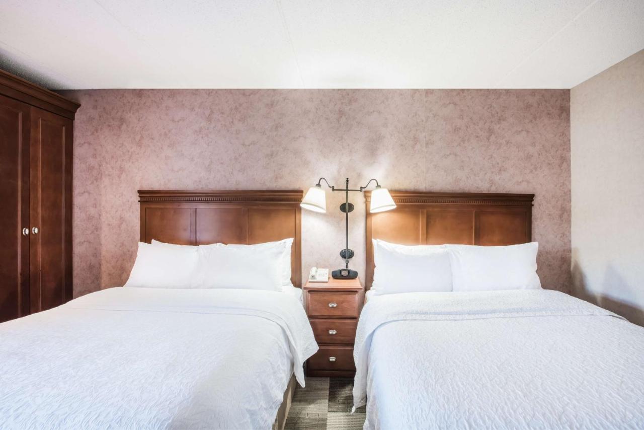 | Hampton Inn West Springfield