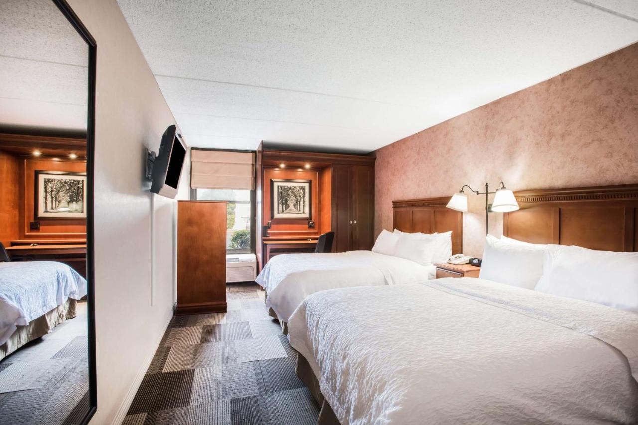 | Hampton Inn West Springfield