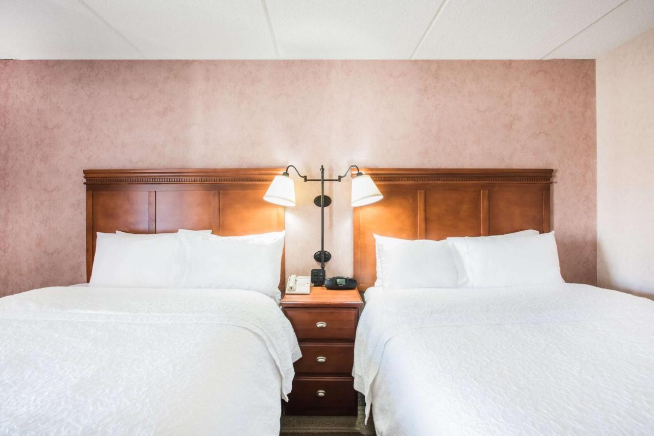 | Hampton Inn West Springfield