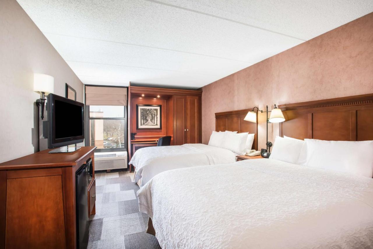 | Hampton Inn West Springfield