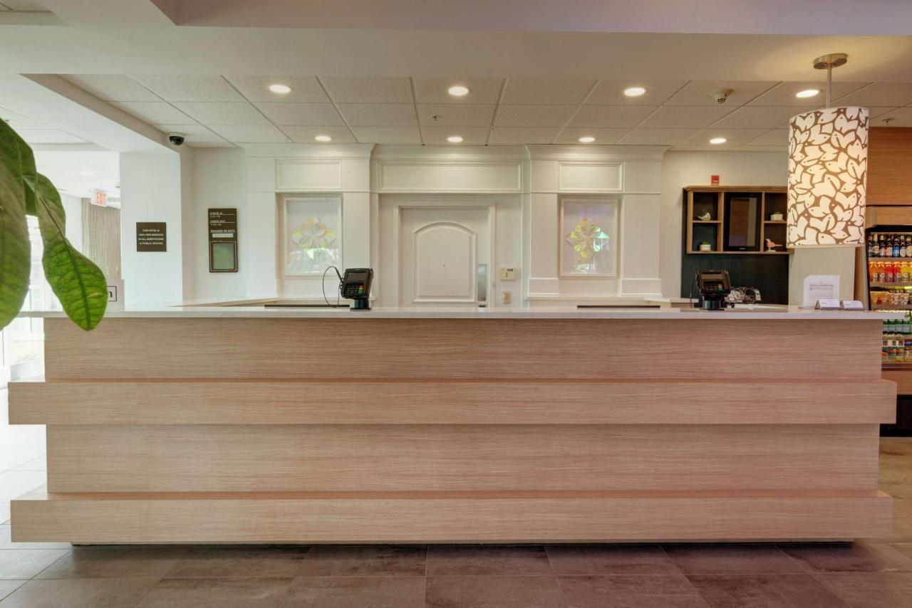 | Hilton Garden Inn Hamilton