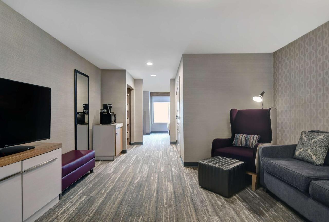 | Hilton Garden Inn Hamilton