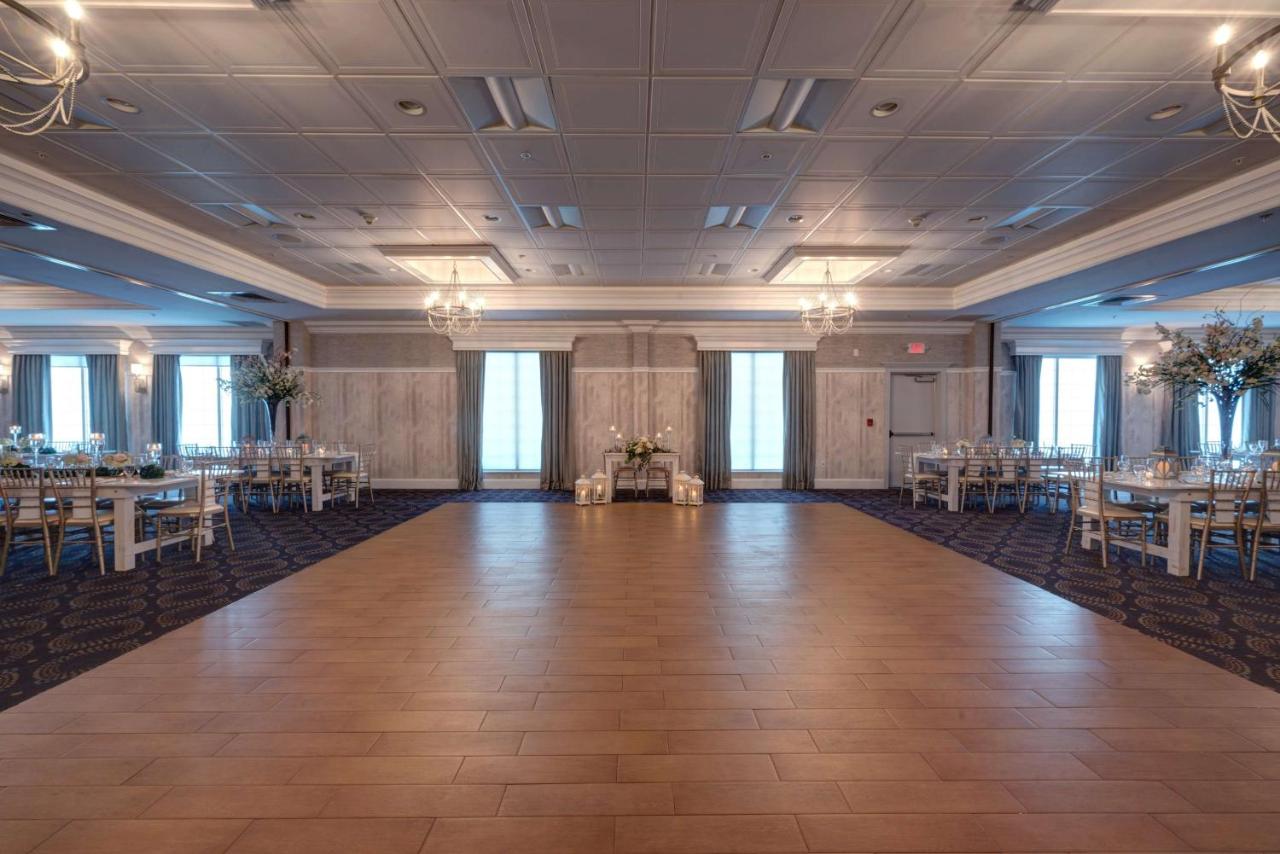 | Hilton Garden Inn Hamilton