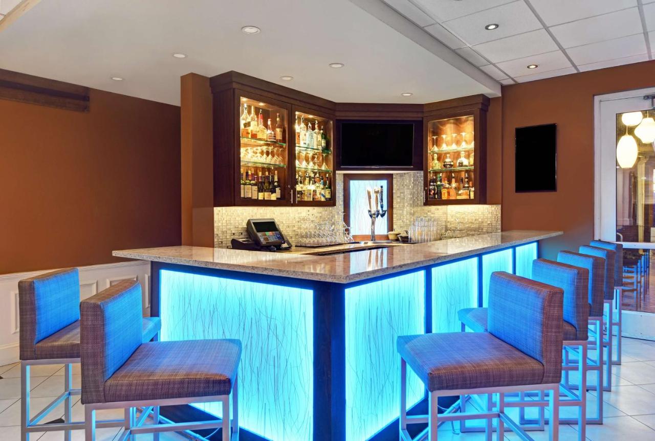 | Hilton Garden Inn Hamilton