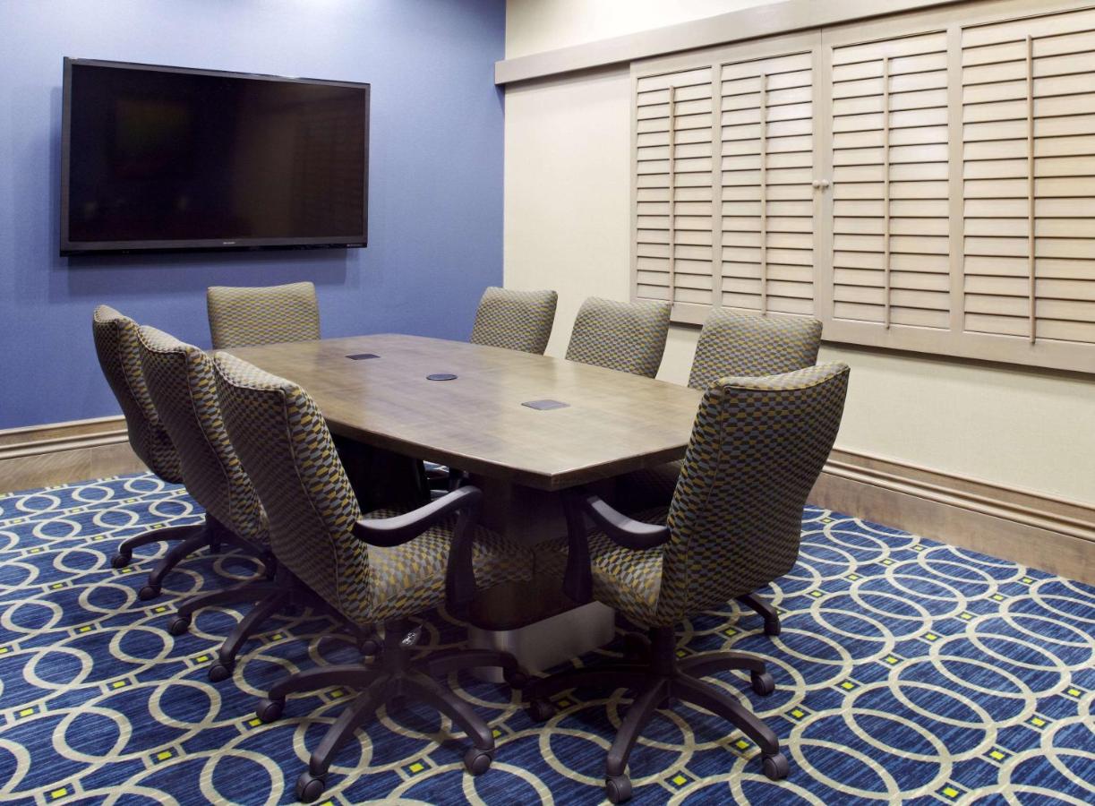 | Hilton Garden Inn Texarkana