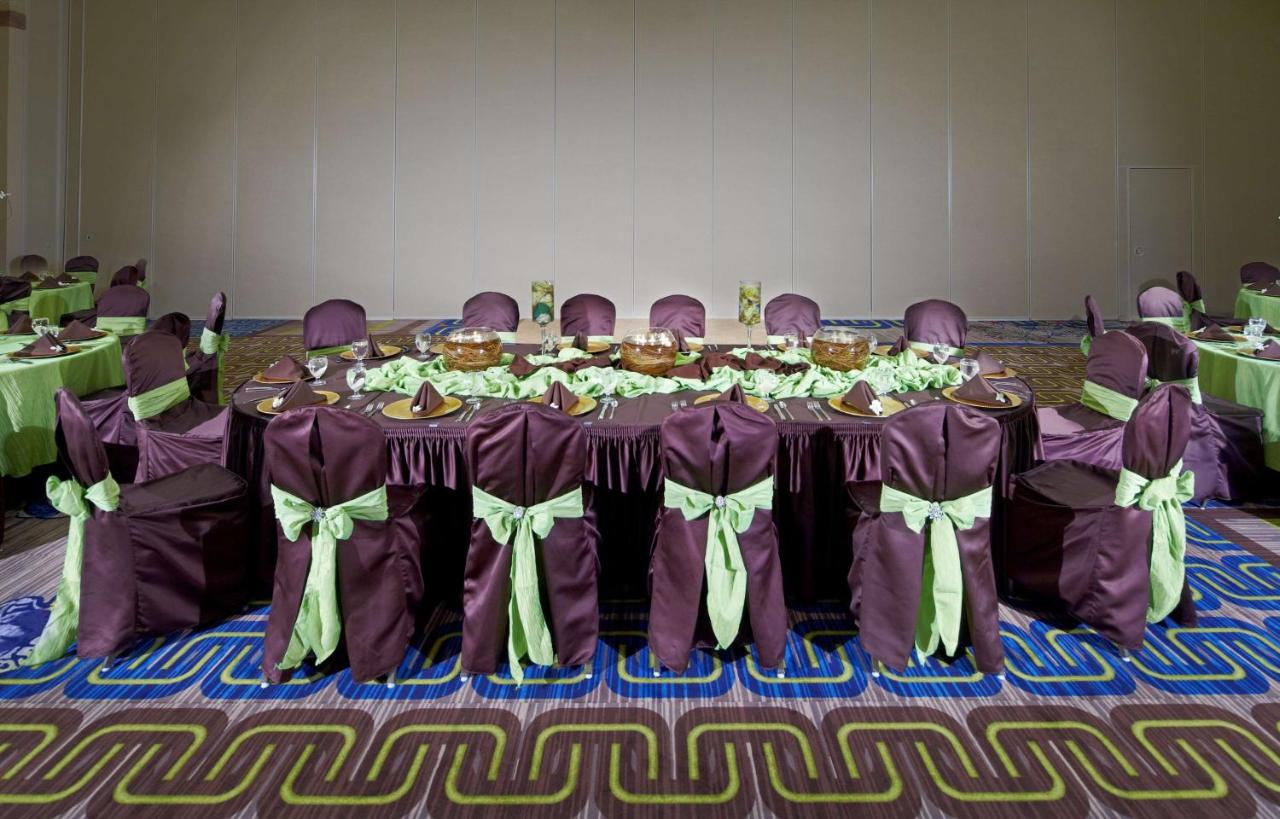 | Hilton Garden Inn Texarkana
