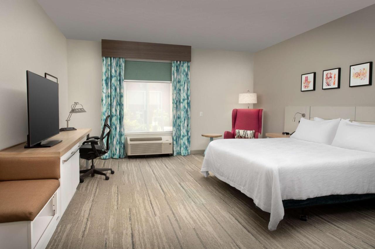 One King Mobility/Hearing Accessible with Tub at Hilton Garden Inn Knoxville West/Cedar Bluff