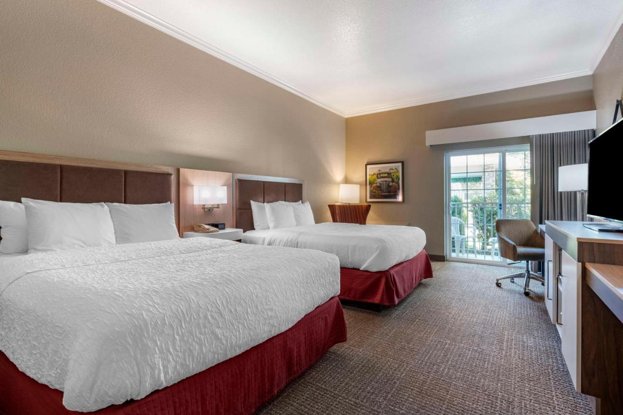 Queen Room with Two Queen Beds with City View  at Hampton Inn Ukiah CA