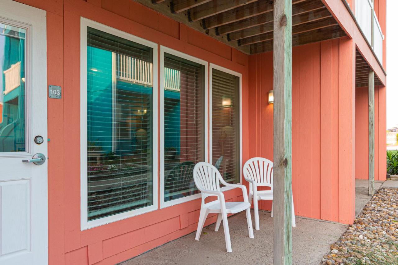 Studio at Executive Keys Condominiums on the Beach