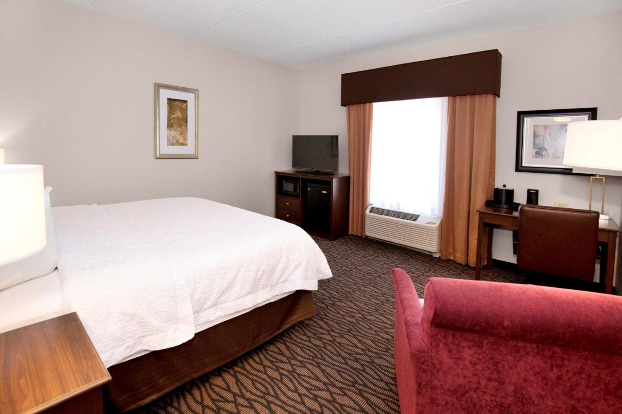King Room - Hearing Disability Access/Non-Smoking at Hampton Inn Butler