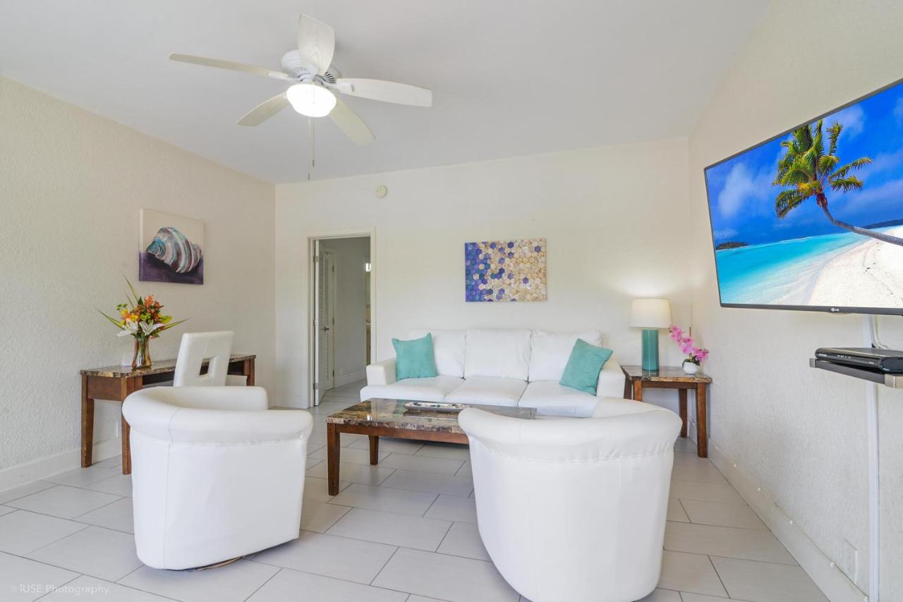 One-Bedroom Apartment at Soleado Hotel
