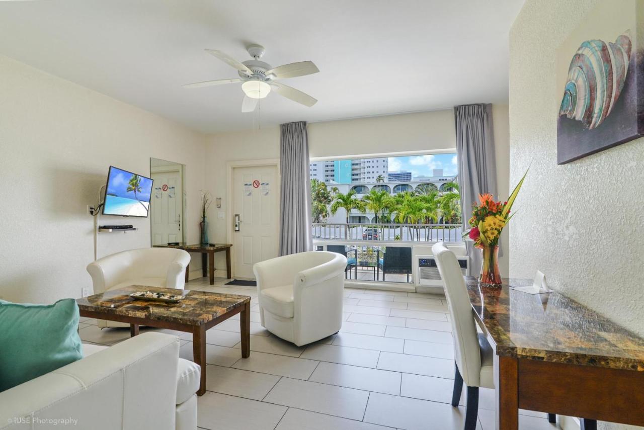 One-Bedroom Apartment at Soleado Hotel
