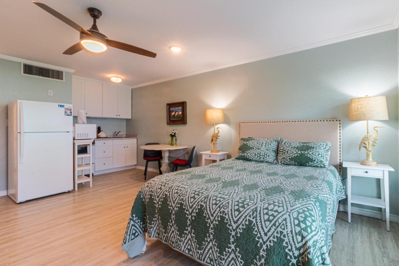 Studio at Executive Keys Condominiums on the Beach