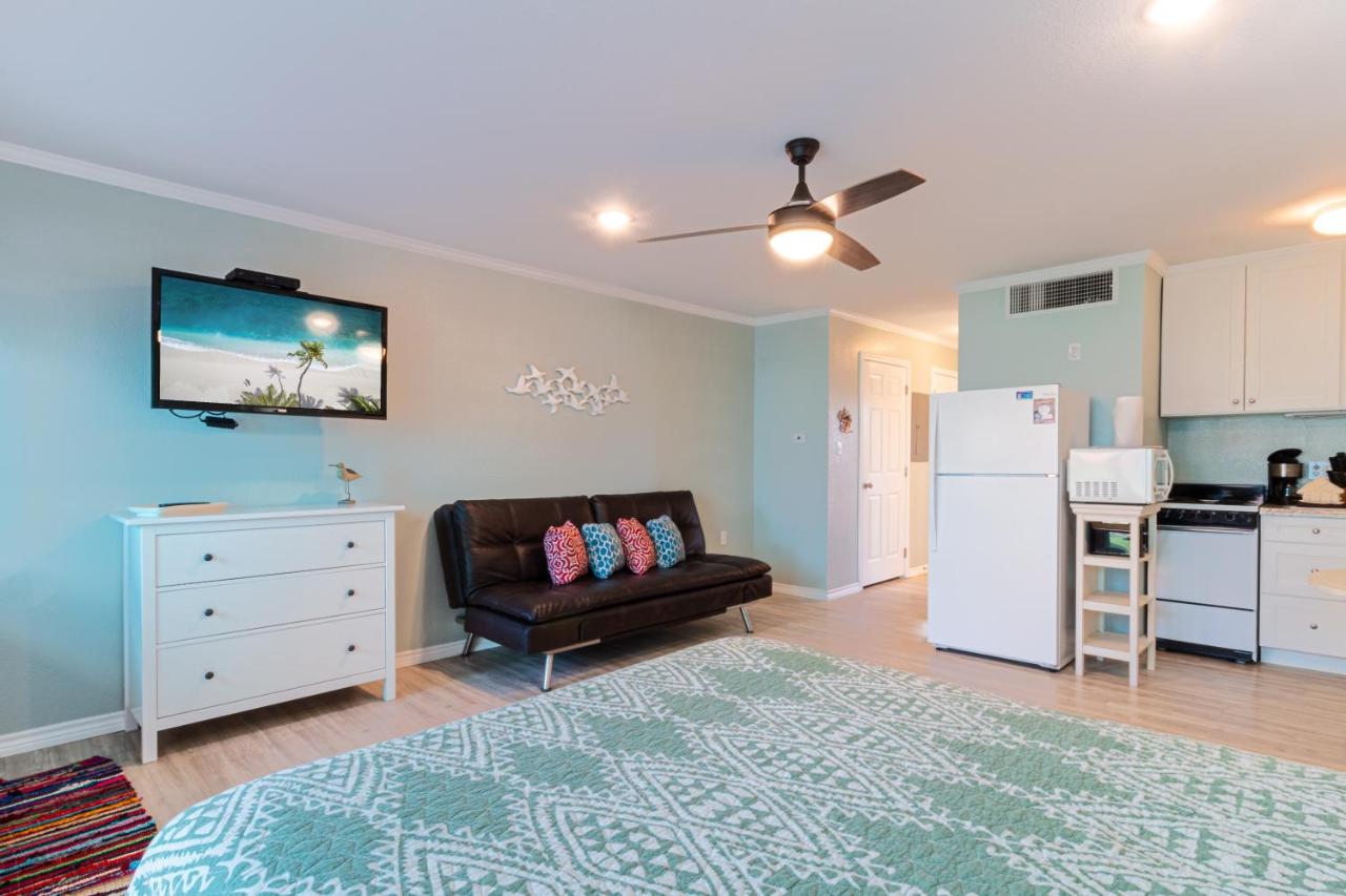 Studio at Executive Keys Condominiums on the Beach