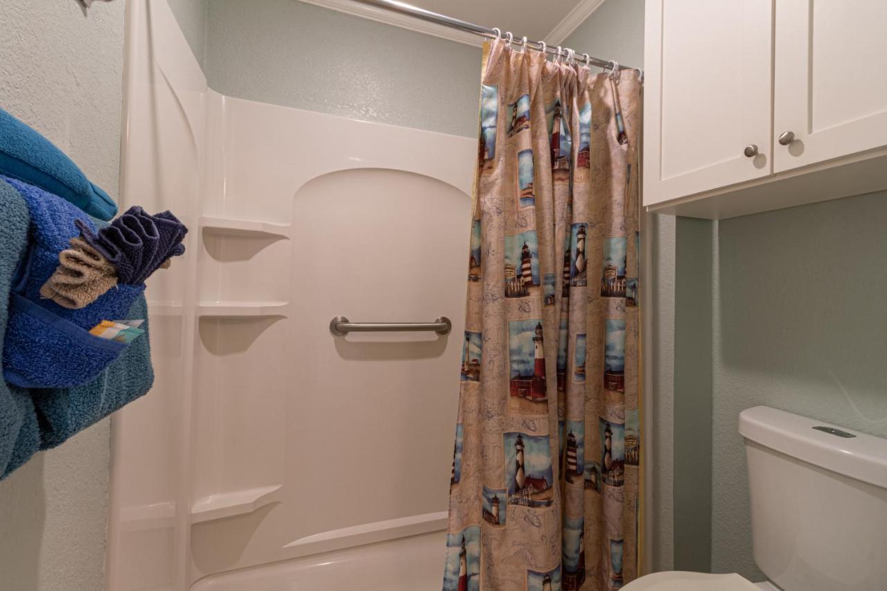 Studio at Executive Keys Condominiums on the Beach