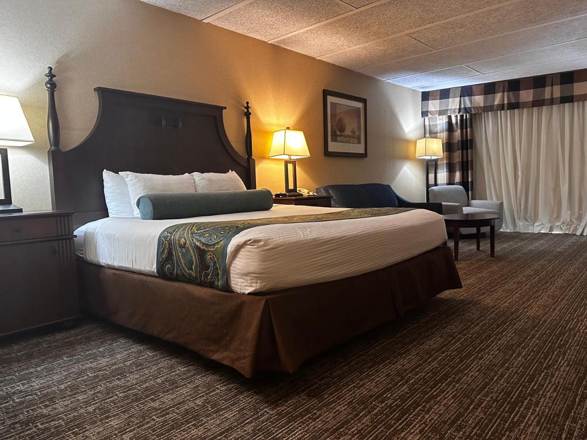 King Room - Disability Access at Red Lion Hotel Harrisburg Hershey