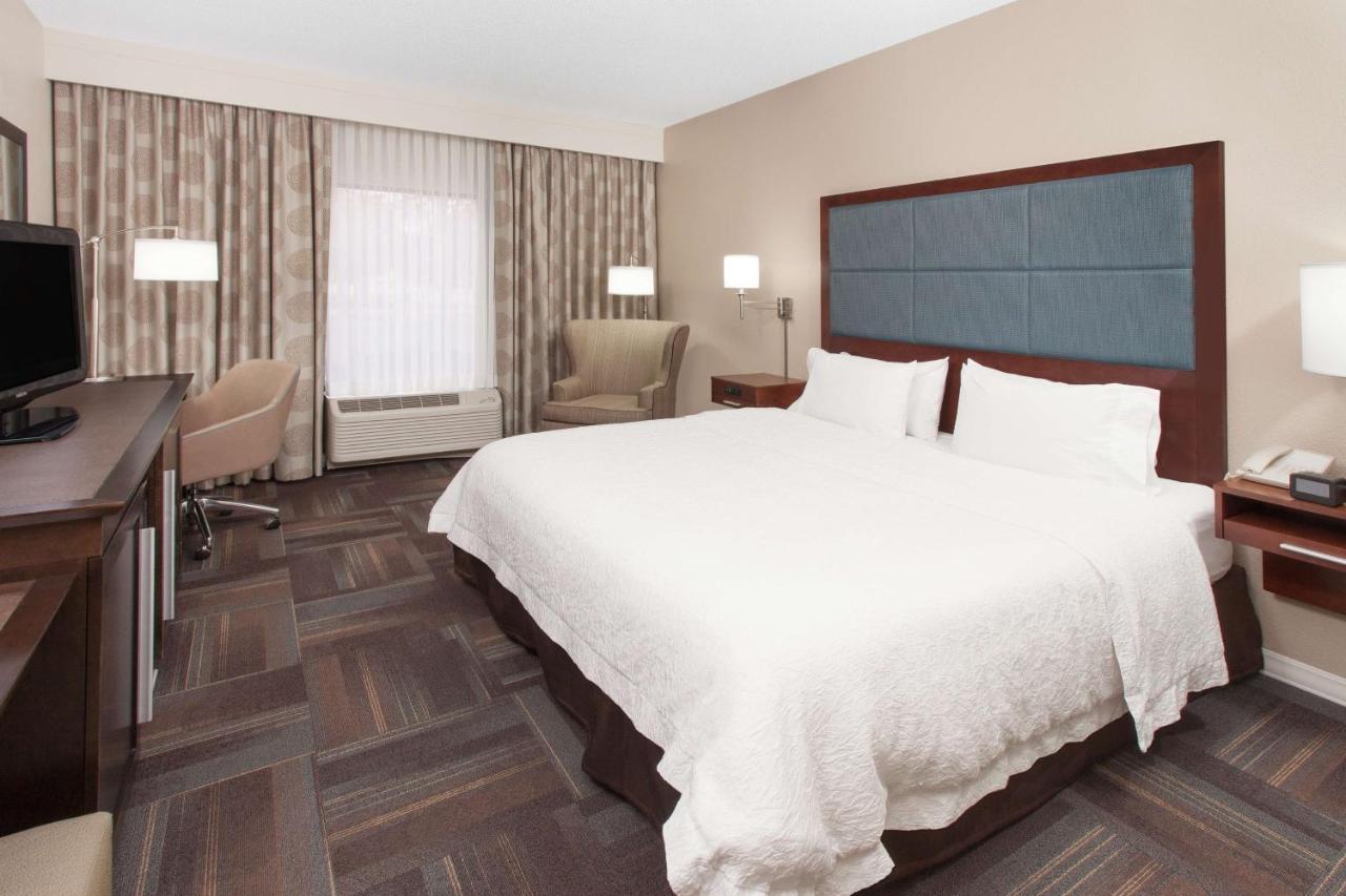 King Room - Mobility Accessible/Non-Smoking at Hampton Inn & Suites Munster
