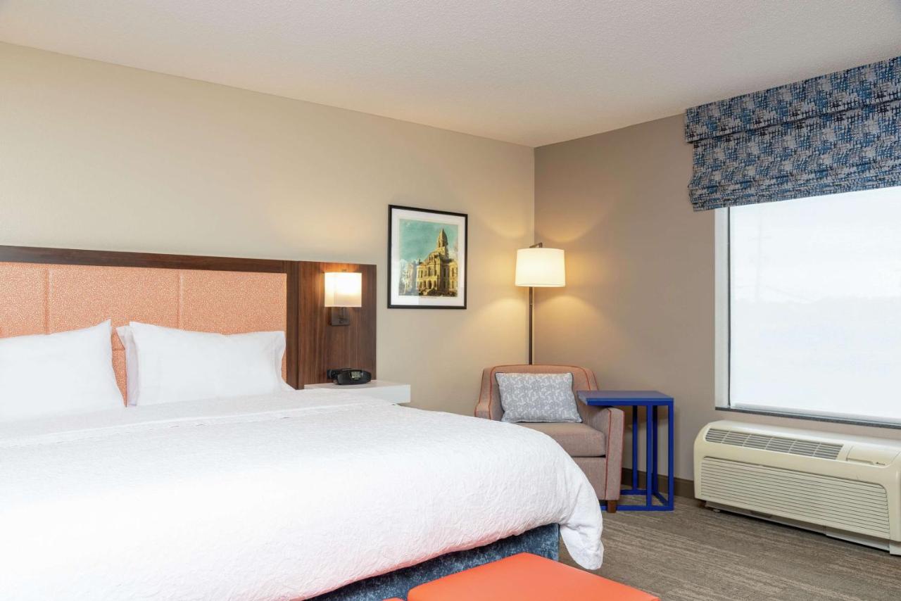 King Room - Disability Access/Non-Smoking at Hampton Inn Warsaw