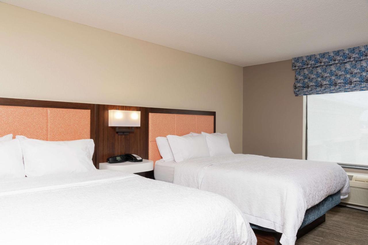 Deluxe Queen Room with Two Queen Beds - Hearing Accessible - Non Smoking at Hampton Inn Warsaw