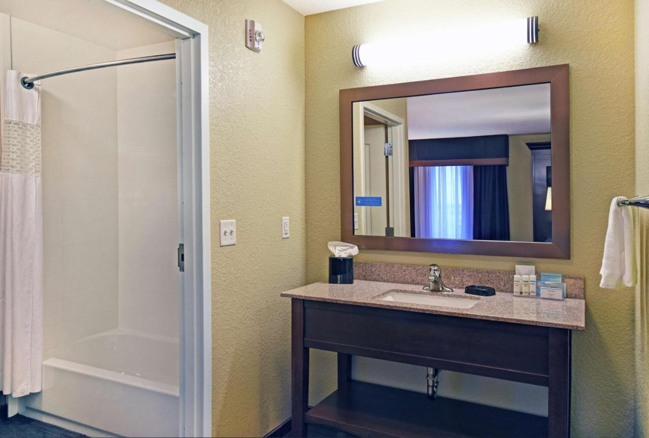 King Studio Suite - Non-Smoking at Hampton Inn & Suites Milwaukee/Franklin