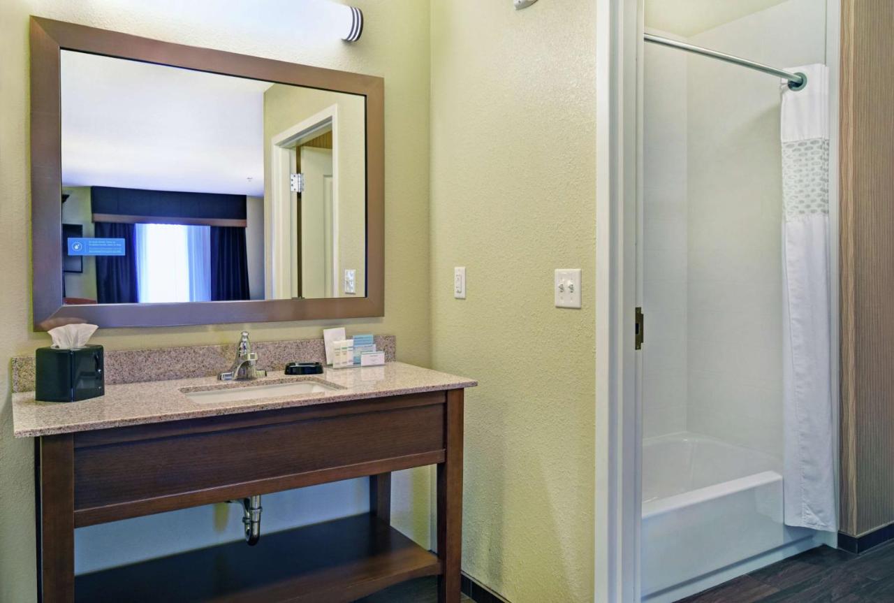 King Studio Suite - Non-Smoking at Hampton Inn & Suites Milwaukee/Franklin