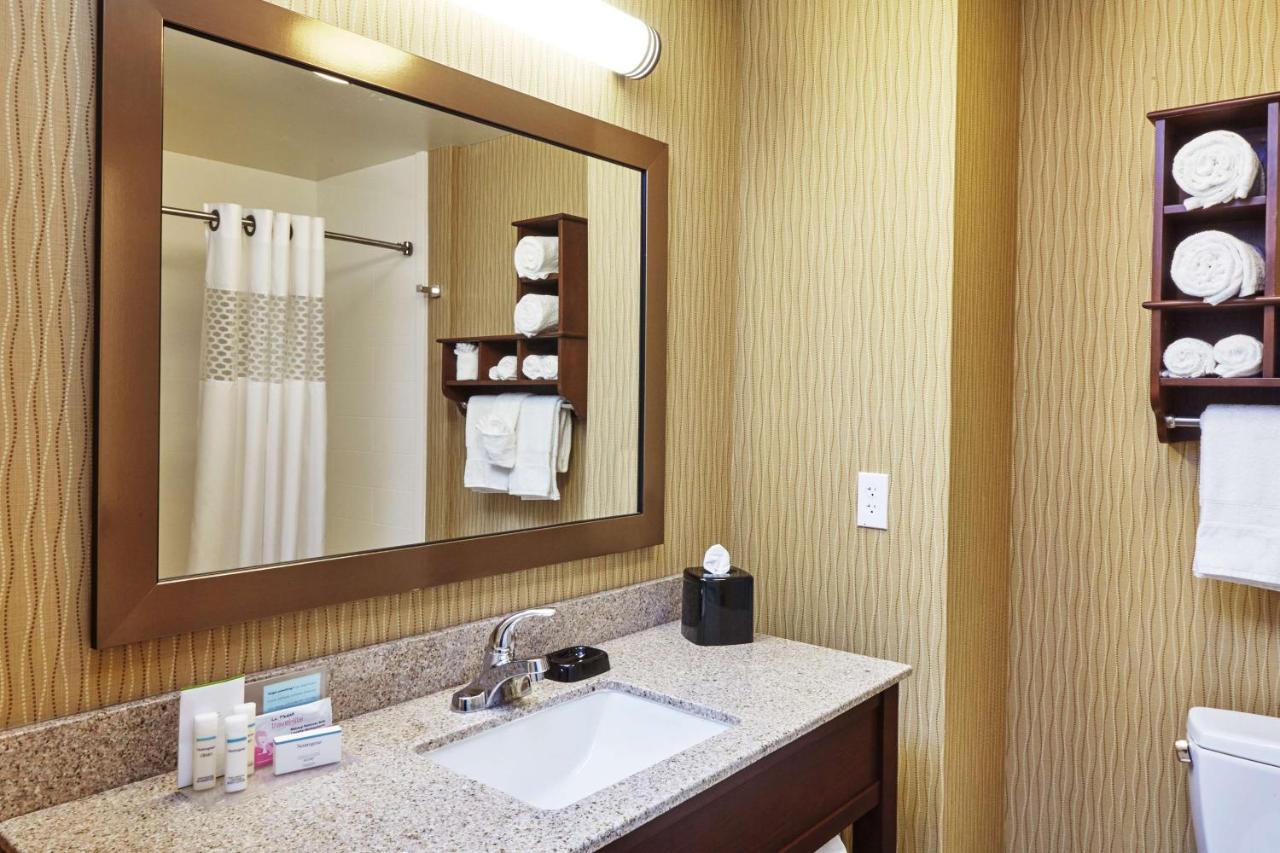 Queen Room with Two Queen Beds - Hearing Access/ Non-Smoking at Hampton Inn & Suites Milwaukee/Franklin