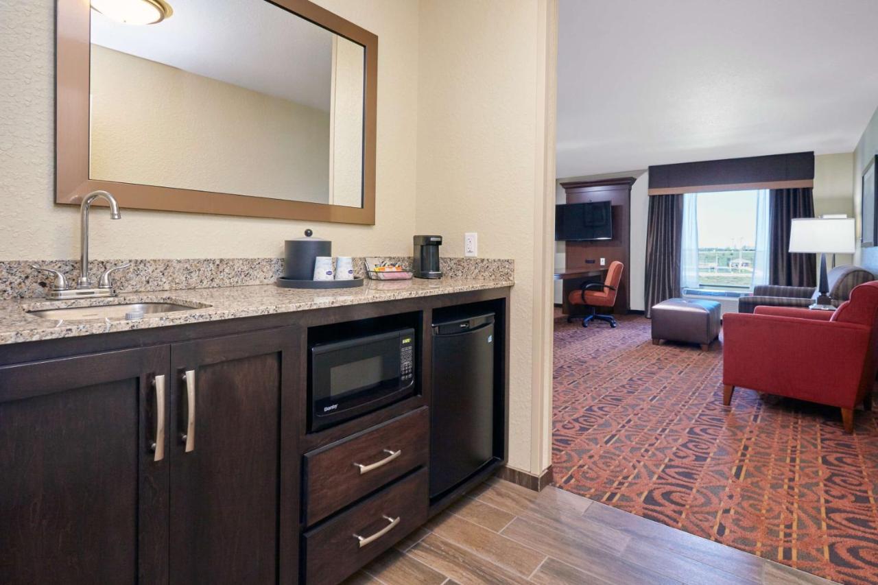 King Studio Suite - Non-Smoking at Hampton Inn & Suites Milwaukee/Franklin