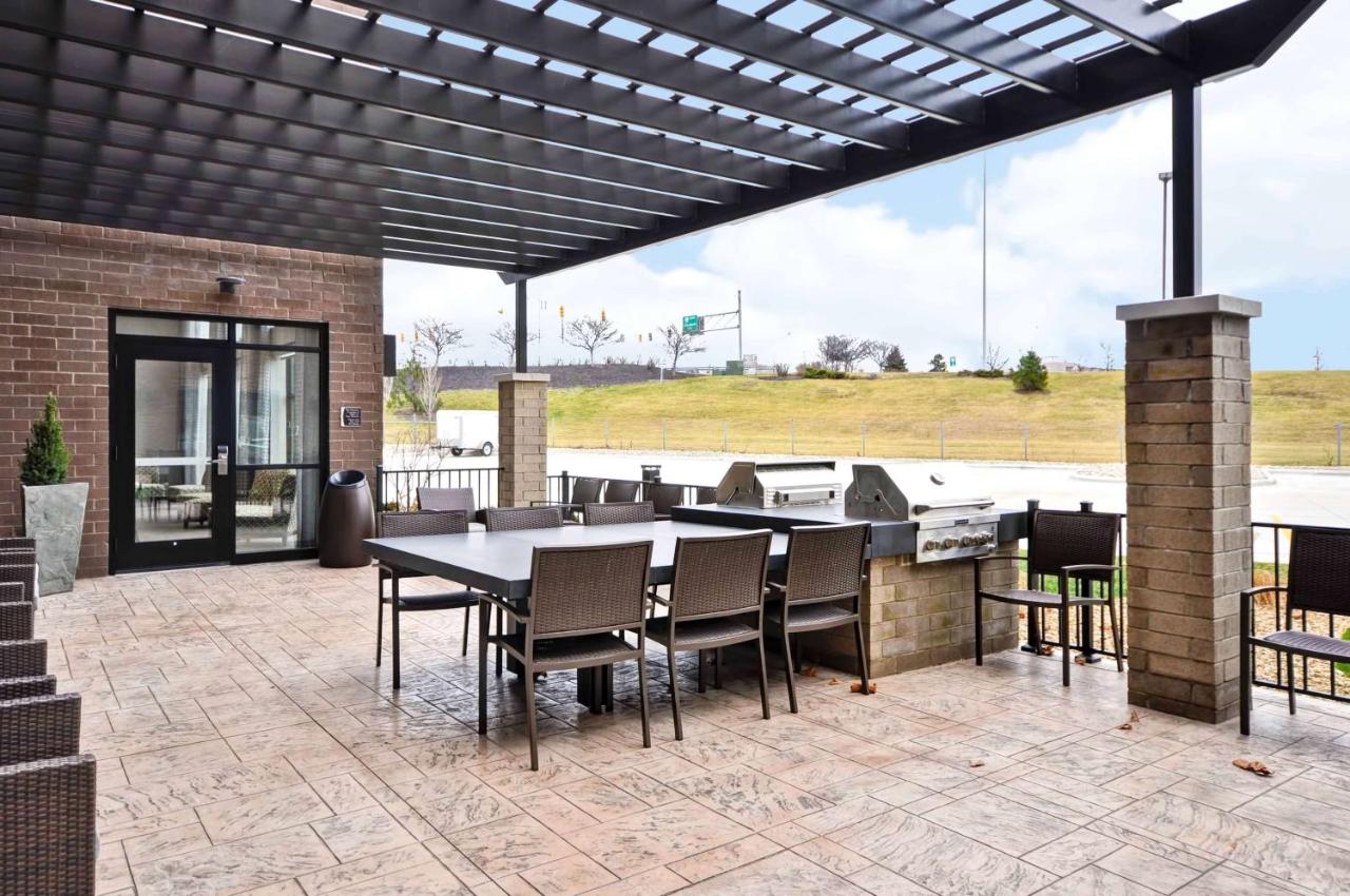 | Homewood Suites by Hilton Cincinnati/West Chester