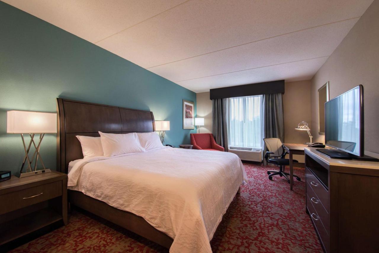 King Room at Hilton Garden Inn Bristol