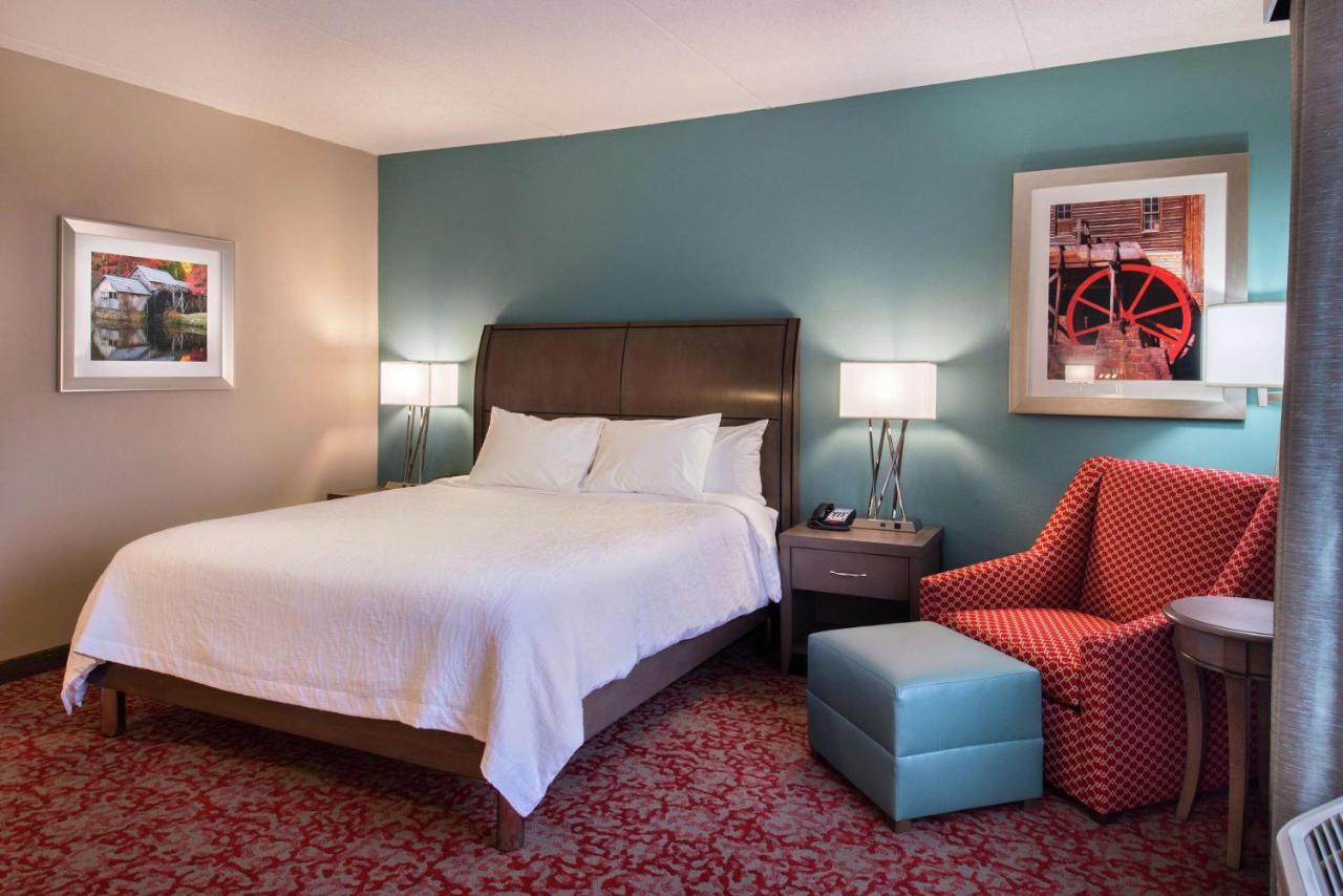 King Room at Hilton Garden Inn Bristol