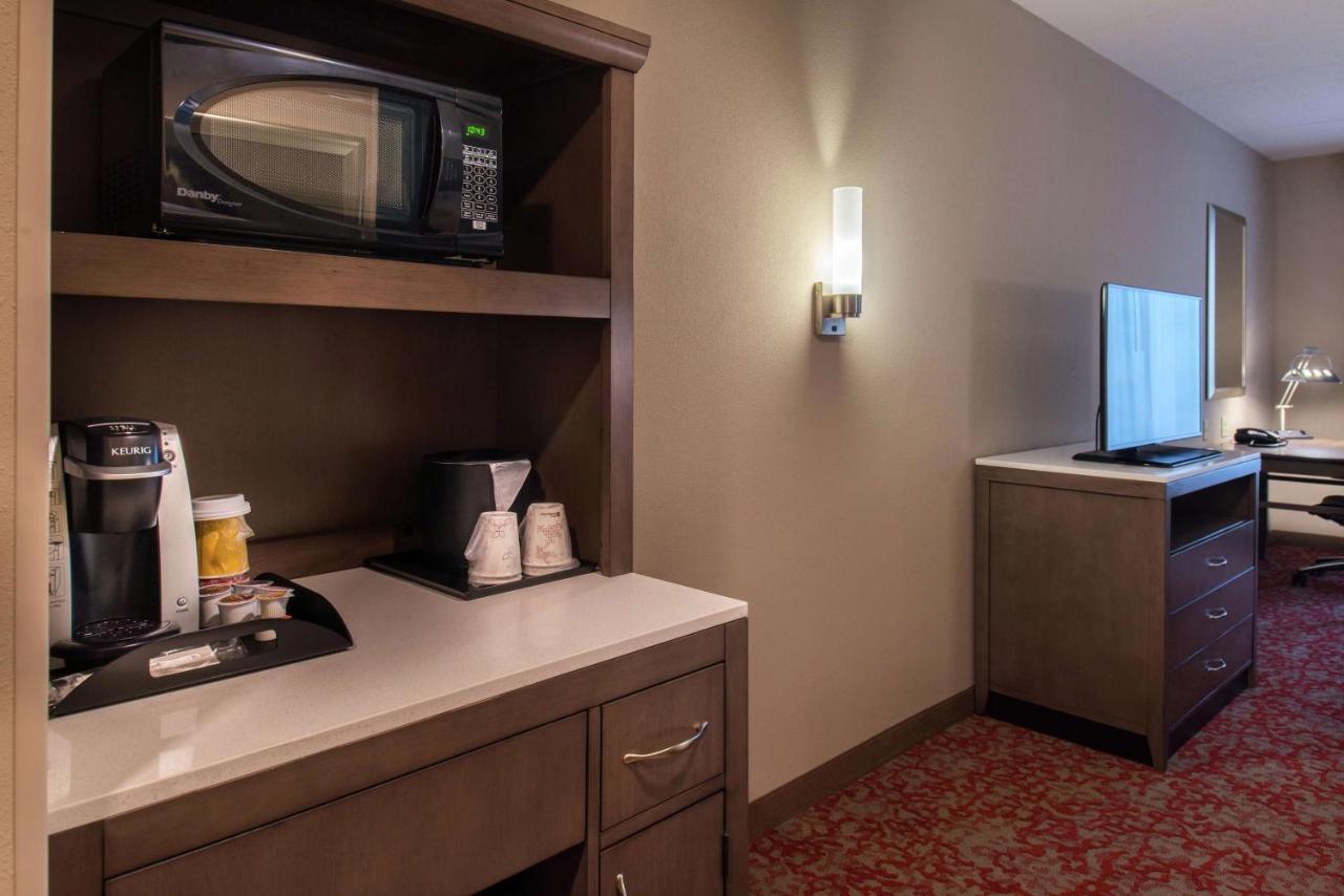 Queen Room with Two Queen Beds - Hearing Accessible at Hilton Garden Inn Bristol