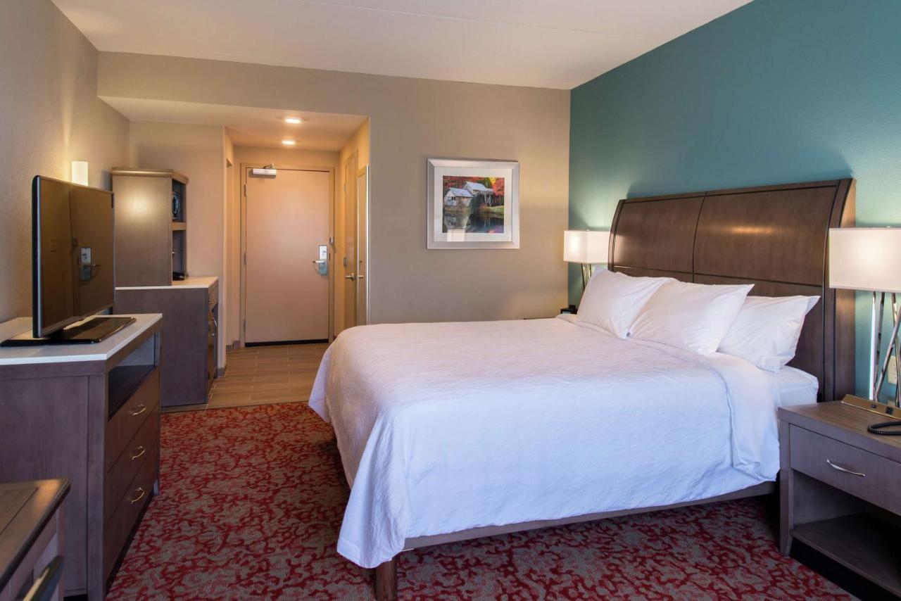 King Mobility/Hearing Accessible Room at Hilton Garden Inn Bristol