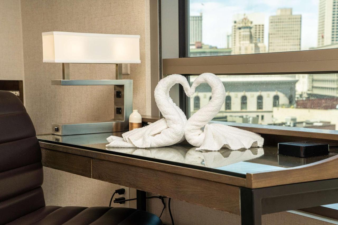 King Room - Mobility Accessible with Bathtub at Hampton Inn San Francisco Downtown/Convention Center