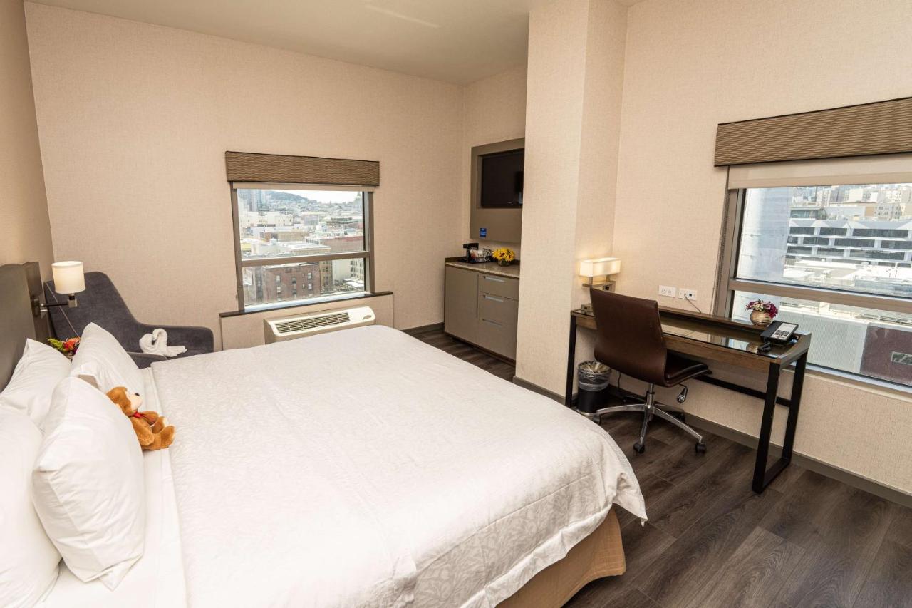 Deluxe King Room with City View at Hampton Inn San Francisco Downtown/Convention Center