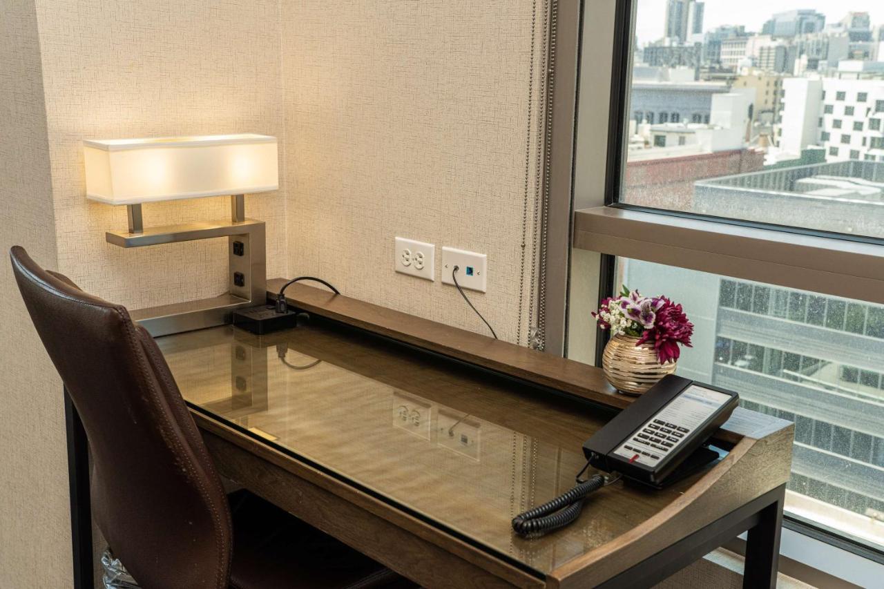 Deluxe King Room with City View at Hampton Inn San Francisco Downtown/Convention Center