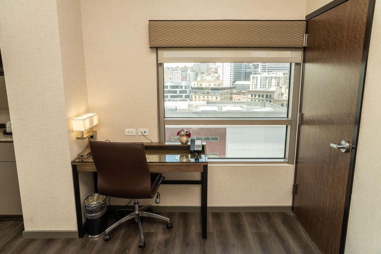 Deluxe King Room with City View at Hampton Inn San Francisco Downtown/Convention Center