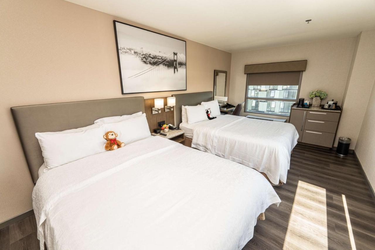 Deluxe Queen Room with Two Queen Beds at Hampton Inn San Francisco Downtown/Convention Center