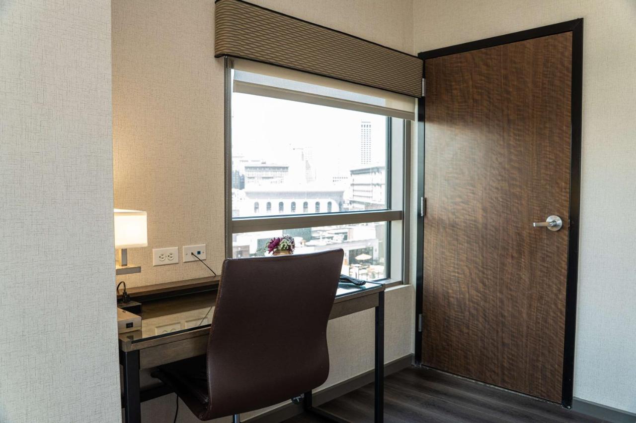 Deluxe Queen Room with Two Queen Beds at Hampton Inn San Francisco Downtown/Convention Center