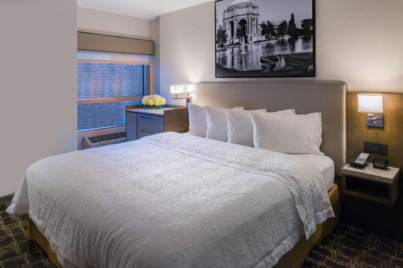 King Room - Mobility Accessible with Bathtub at Hampton Inn San Francisco Downtown/Convention Center