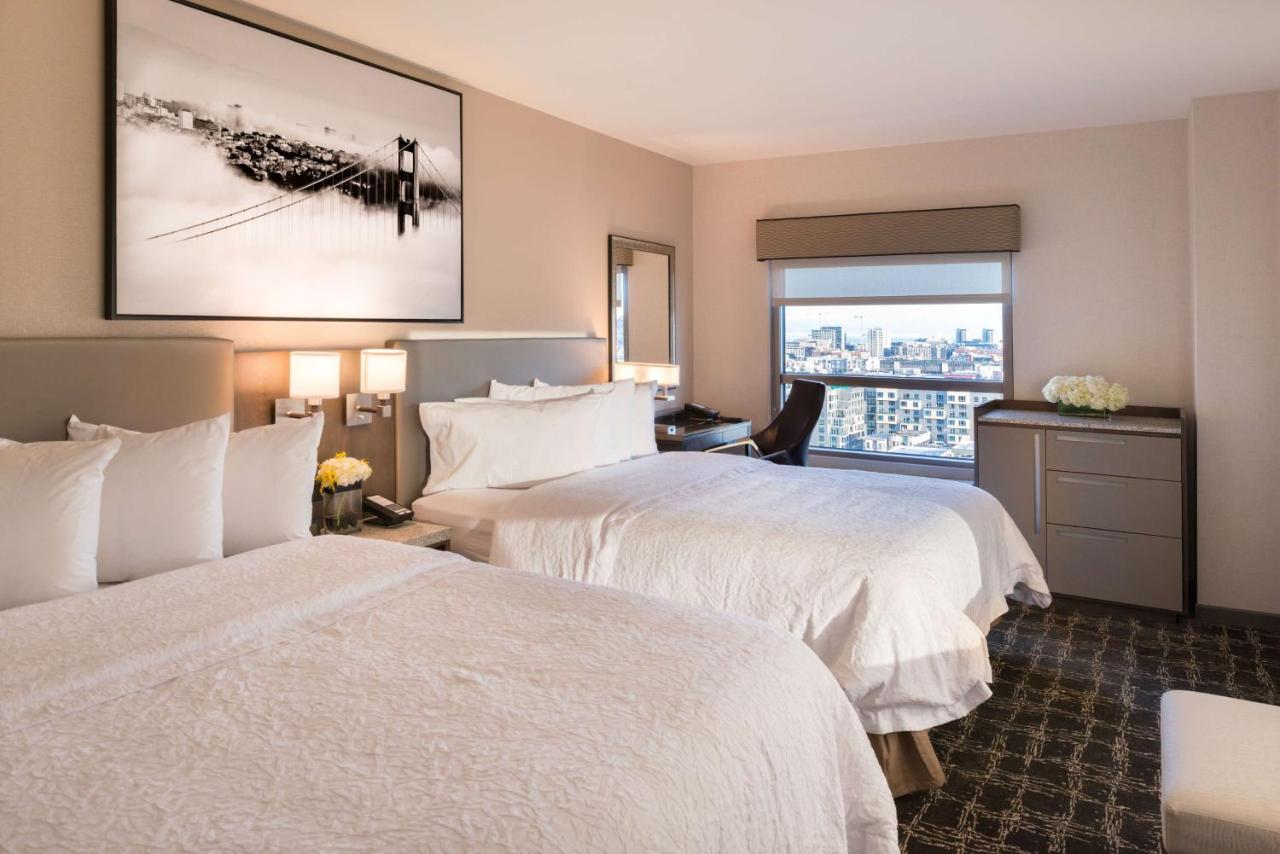 Queen Room with Two Queen Beds and City View - Non-Smoking at Hampton Inn San Francisco Downtown/Convention Center