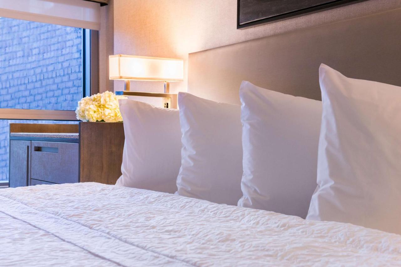 King Room - Mobility Accessible with Bathtub at Hampton Inn San Francisco Downtown/Convention Center