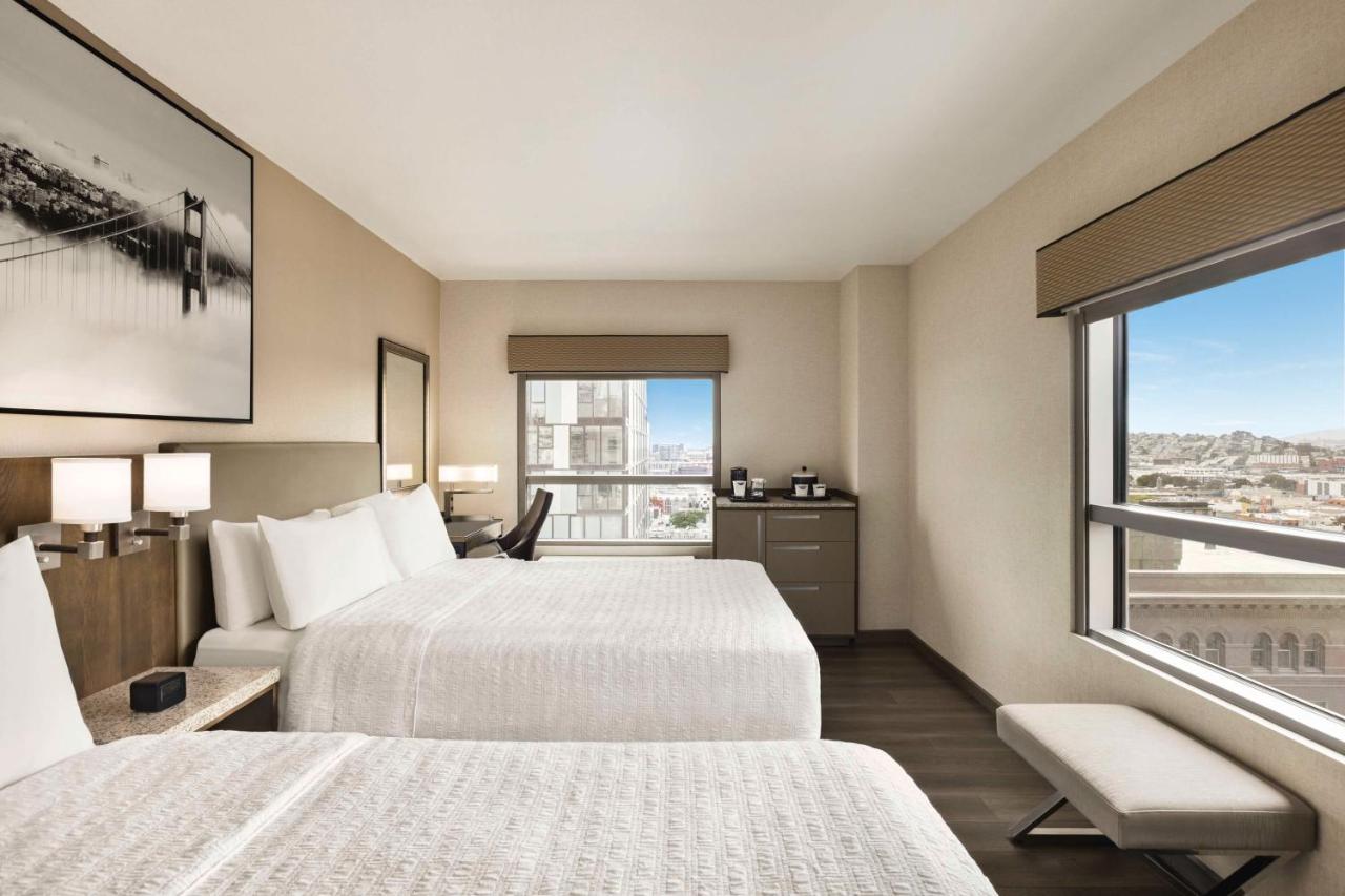 Queen Room with Two Queen Beds and City View - Non-Smoking at Hampton Inn San Francisco Downtown/Convention Center