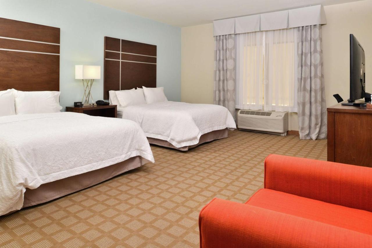 Queen Room with Two Queen Beds - Disability Access at Hampton Inn & Suites Hutto Austin
