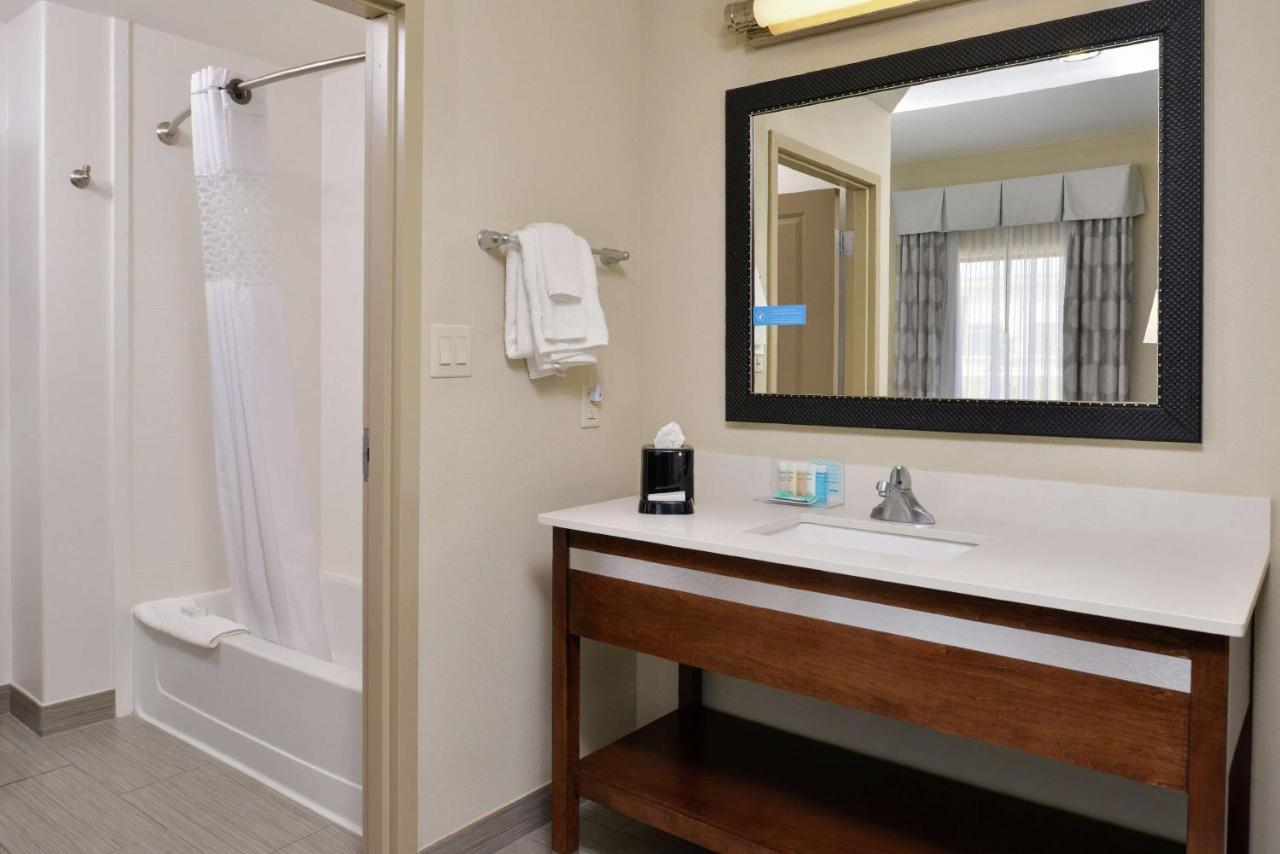 King Studio - Hearing Accessible at Hampton Inn & Suites Hutto Austin