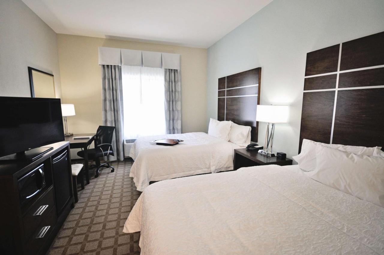 Queen Room with Two Queen Beds - Disability Access at Hampton Inn & Suites Hutto Austin