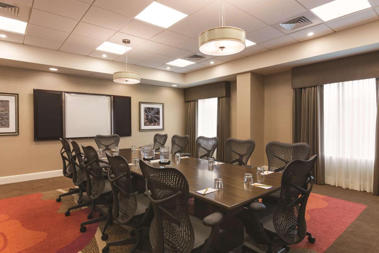 | Hilton Garden Inn Wallingford/Meriden