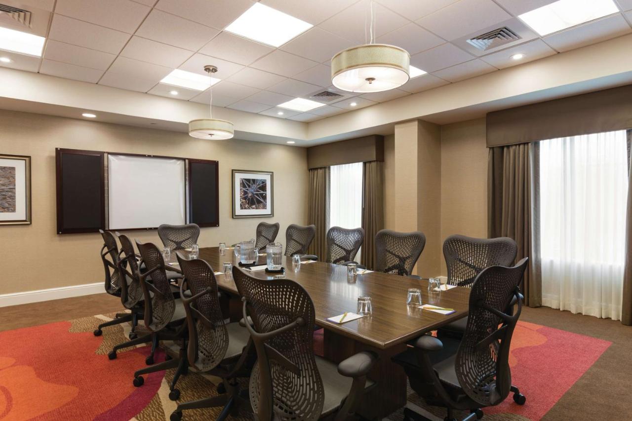 | Hilton Garden Inn Wallingford/Meriden