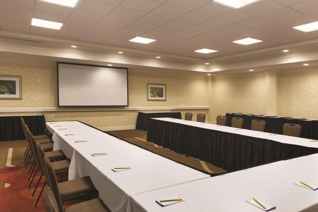 | Hilton Garden Inn Wallingford/Meriden