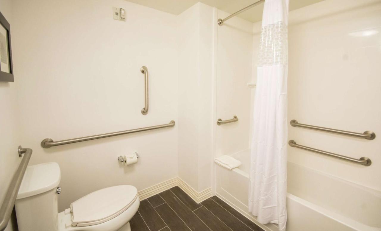 King Room - Disability Access at Hampton Inn & Suites Orlando At SeaWorld